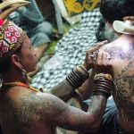Pembuatan Tatto Yang Khas Dan Ciri Khusus Orang Dayak