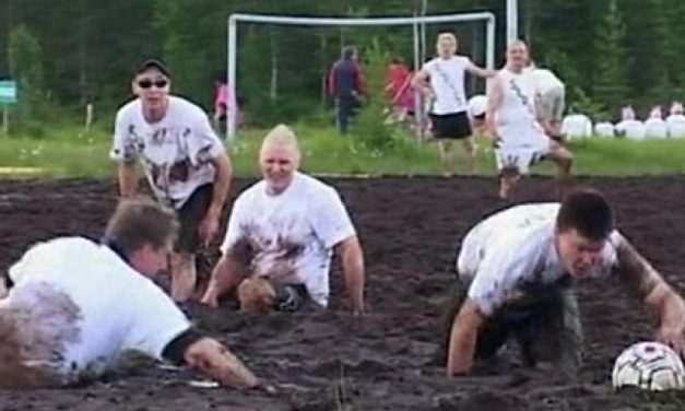 Variasi Unik Dari Olahraga Sepak Bola Swamp Soccer