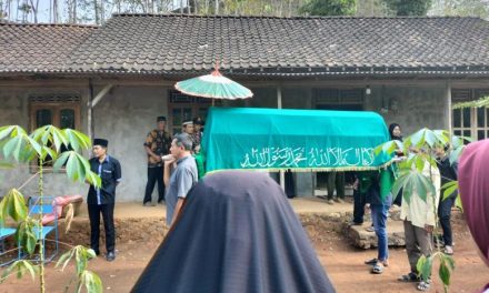Kegiatan Masyarakat Indonesia Ketika Berduka Akan Ngelayat