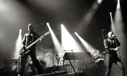 Sebuah Genre Metal Pada Musik Rock Yang Bebas Dan Keras