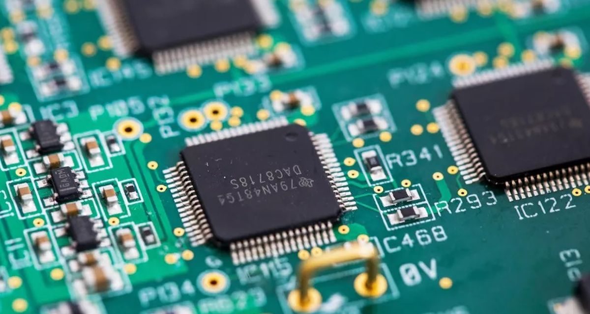 Sebuah Perangkat Semikonduktor Dalam Penggunaan Elektronik