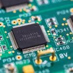 Sebuah Perangkat Semikonduktor Dalam Penggunaan Elektronik