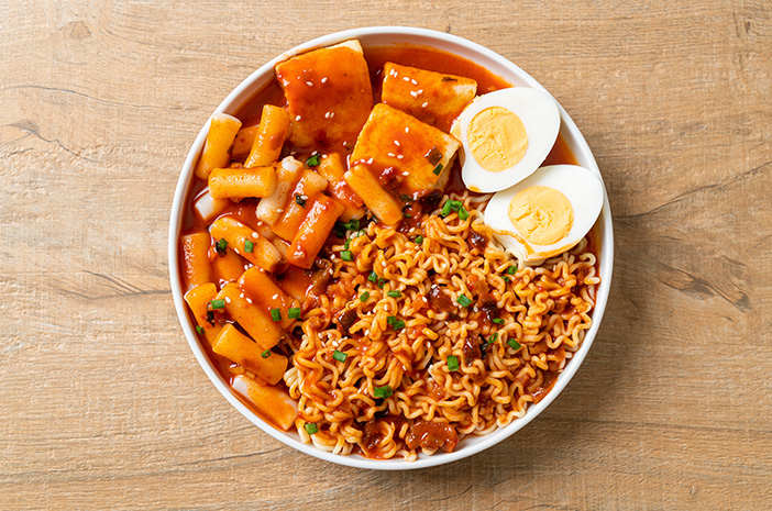 Kue Beras Tteokbokki Yang Khas Dari Korea Selatan