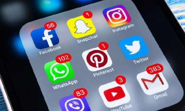 Sebuah Sosial Media Instagram Yang Banyak Memuat Informasi