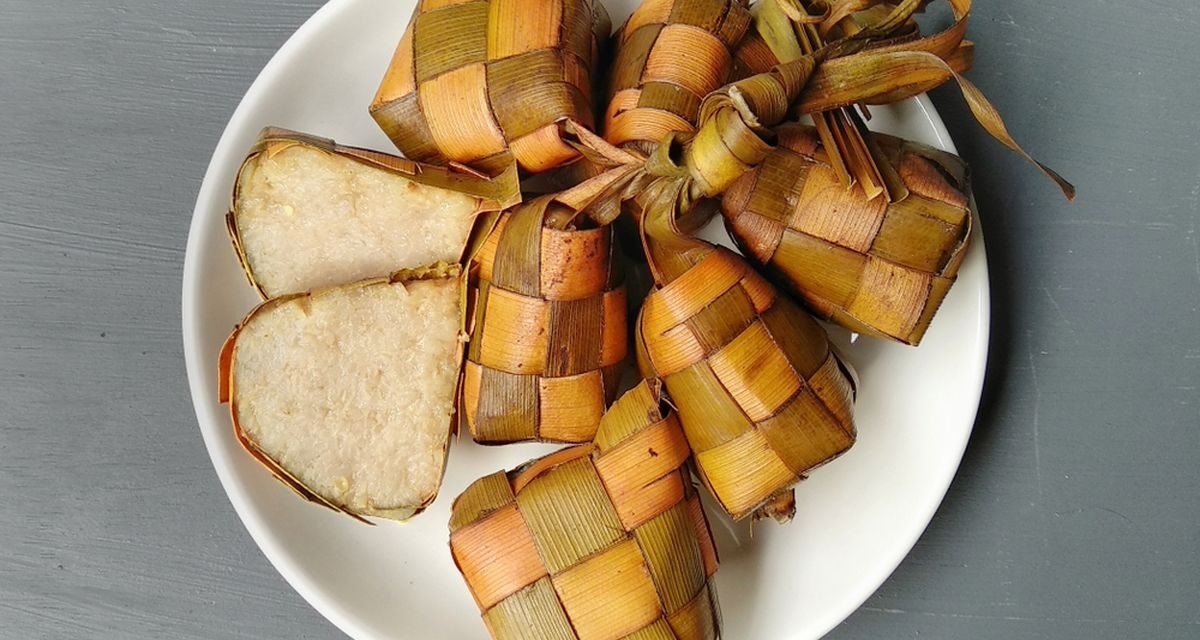 Makanan Tradisional Ketupat Indonesia Dari Bahan Beras
