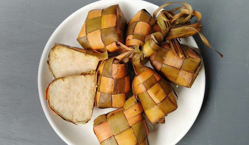 Makanan Tradisional Ketupat Indonesia Dari Bahan Beras