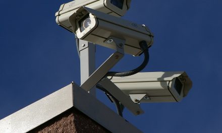 Pemantau Digital CCTV Pada Beberapa Tempat