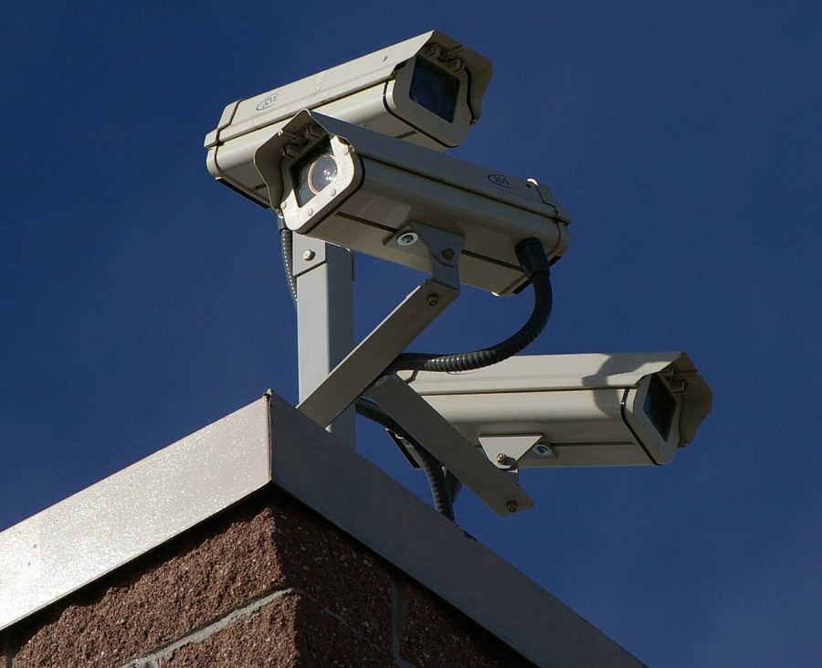 Pemantau Digital CCTV Pada Beberapa Tempat