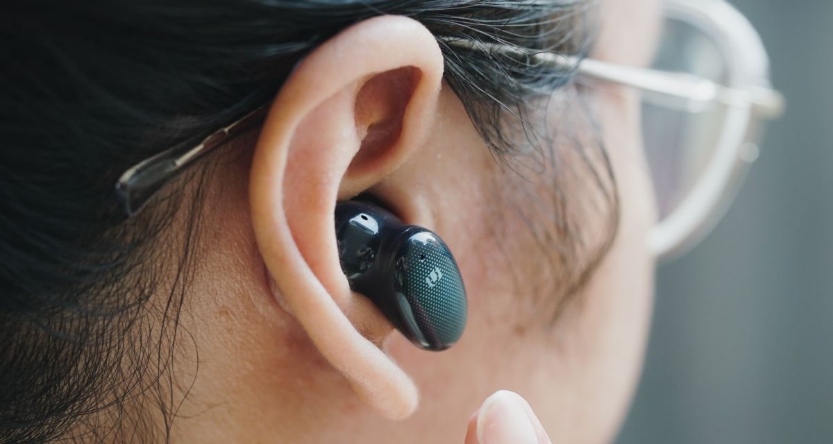 Perangkat Musik Earphone Audio Yang Canggih