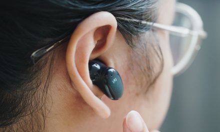 Perangkat Musik Earphone Audio Yang Canggih