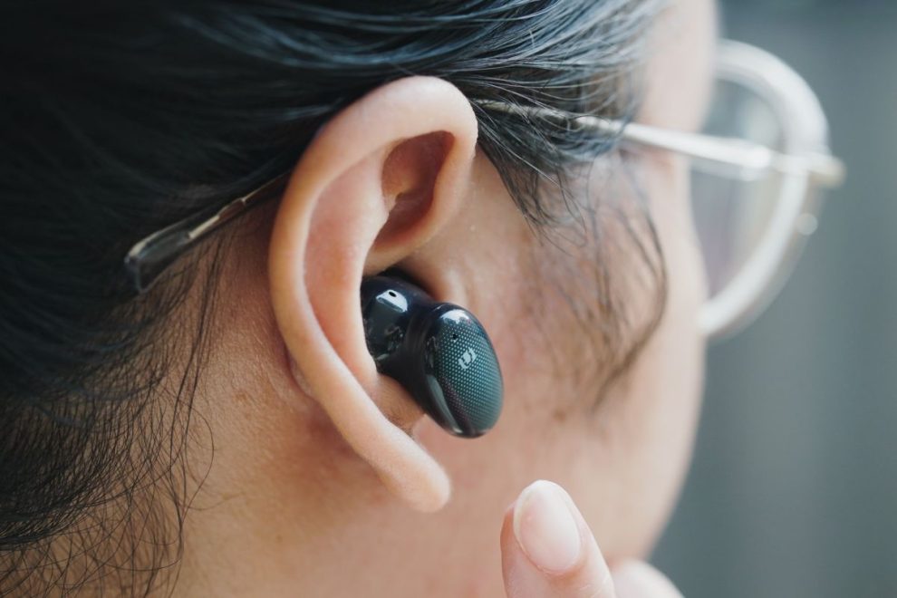 Perangkat Musik Earphone Audio Yang Canggih