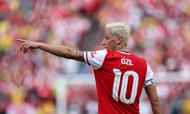 Gelandang Serang Jerman Seorang Pemain Mesut Ozil
