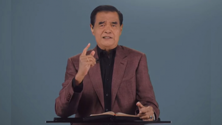 Seorang Pelayan Umat Agama Kristen Dalam Menjalakan Tugas