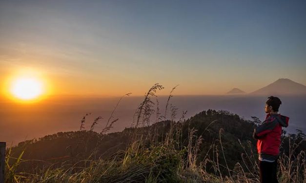 Keindahan Matahari Terbenam Saat Melihat Sunset
