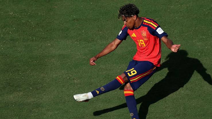 Pesepakbola Muda Berbakat Lamine Yamal Dengan Kelincahan