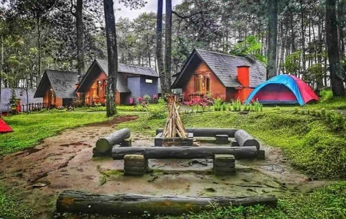 Suatu Perkemahan Kemping Yang Di Lakukan Berkelompok