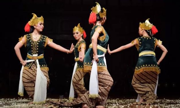 Sebuah Tarian Tradisional Yang Memiliki Makna