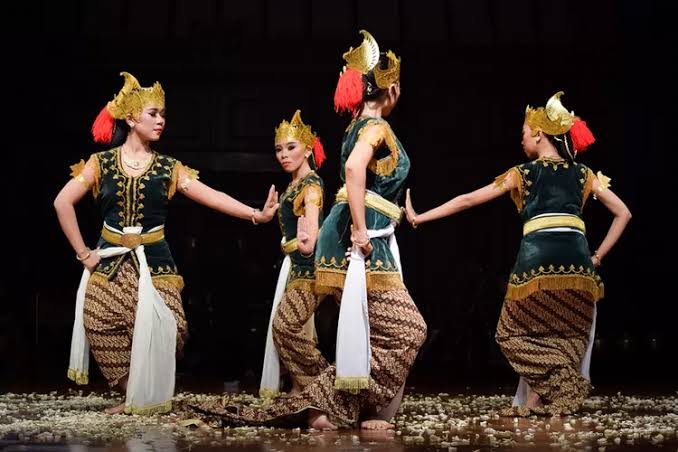 Sebuah Tarian Tradisional Yang Memiliki Makna