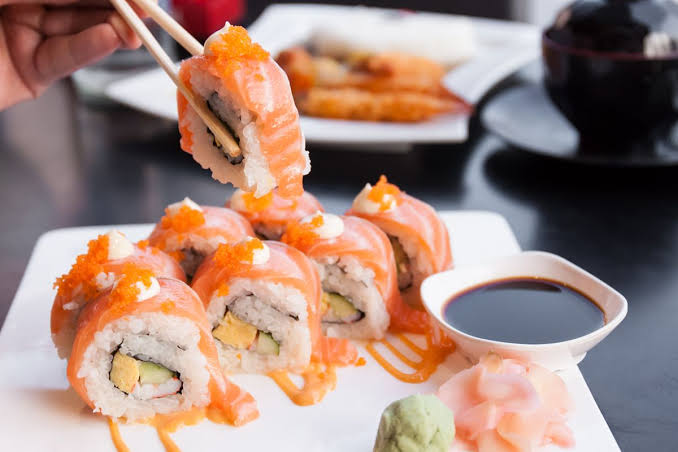 Hidangan Jepang Sushi Dengan Banyak Varian