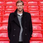 Seorang Pesepakbola Tinggi Pemain Inggris Peter Crouch