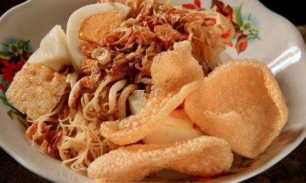 Sebuah Kuliner Ketoprak Tradisional Dari Indonesia